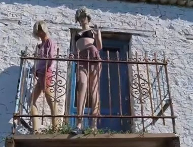 Ηλεία: Τους «κούφανε» το ζευγάρι των Γερμανών - Καφενείο με την επιγραφή «Τσίπρας» (βίντεο)